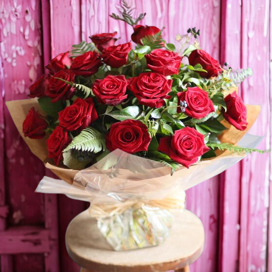 Red 18 Roses Layout 18 Red Roses Karen Woolven Flowers Catford Florist